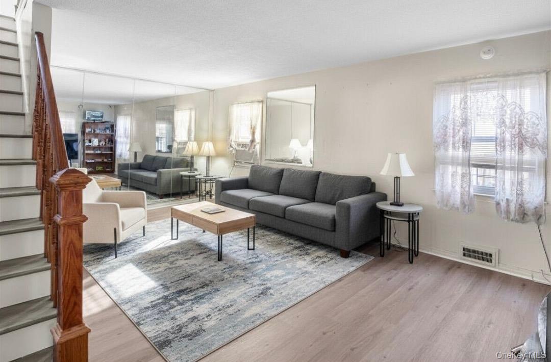 Single Family Hendrickson  Nassau County, NY 11550, MLS-972088-2