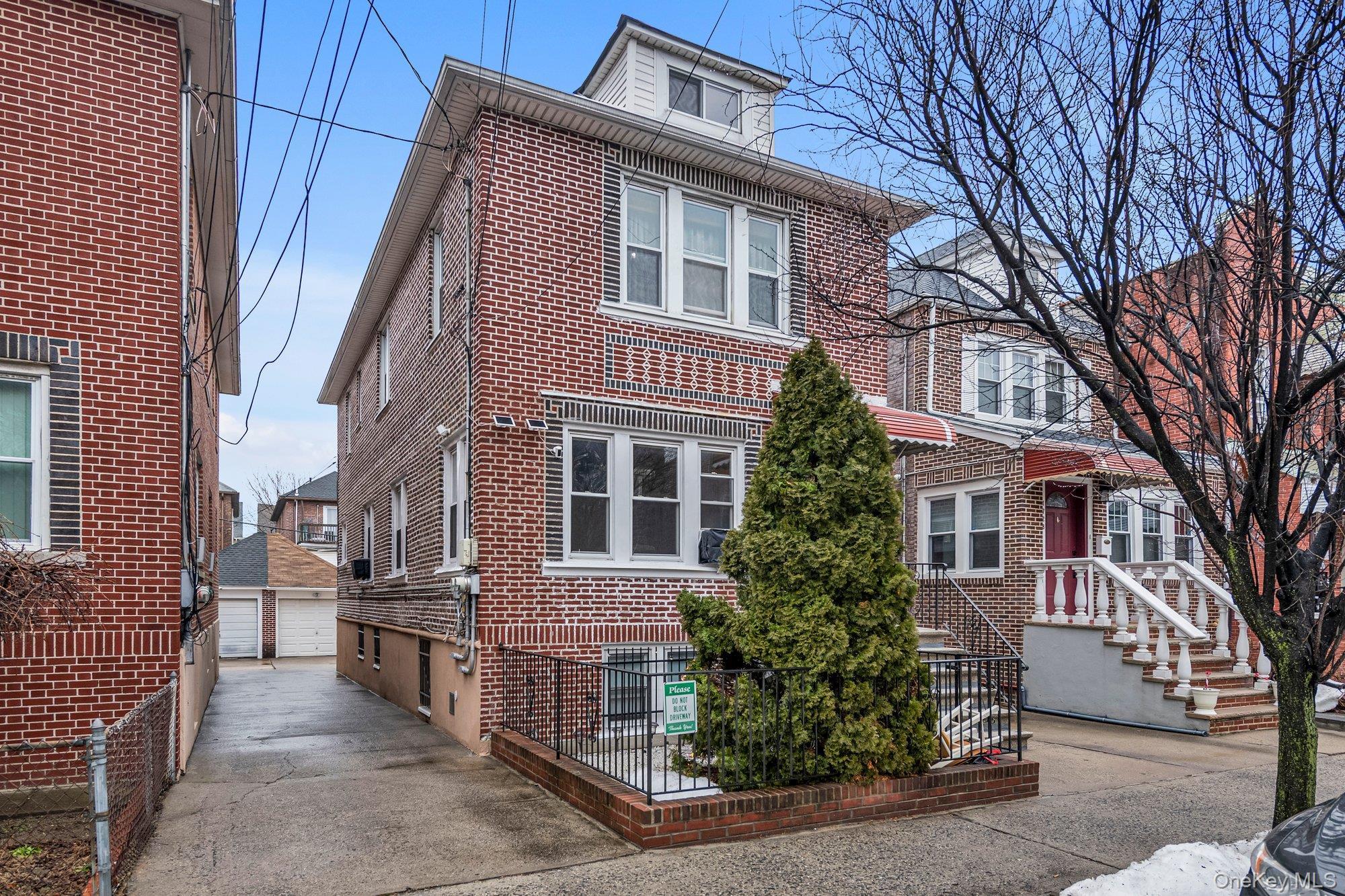 Single Family Colden  Bronx, NY 10462, MLS-972107-2