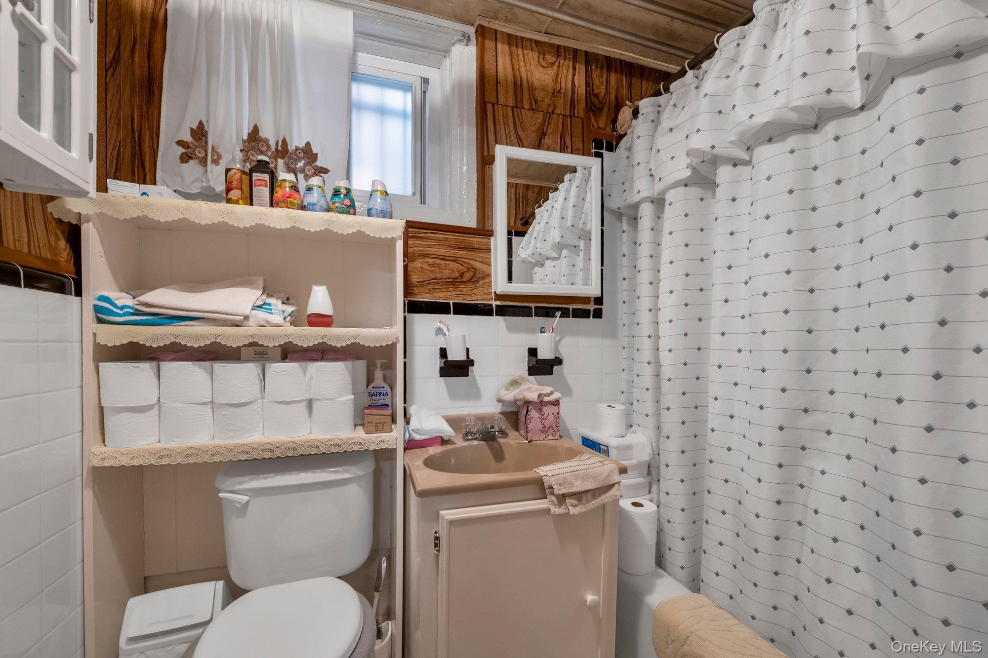 Single Family Colden  Bronx, NY 10462, MLS-972107-7