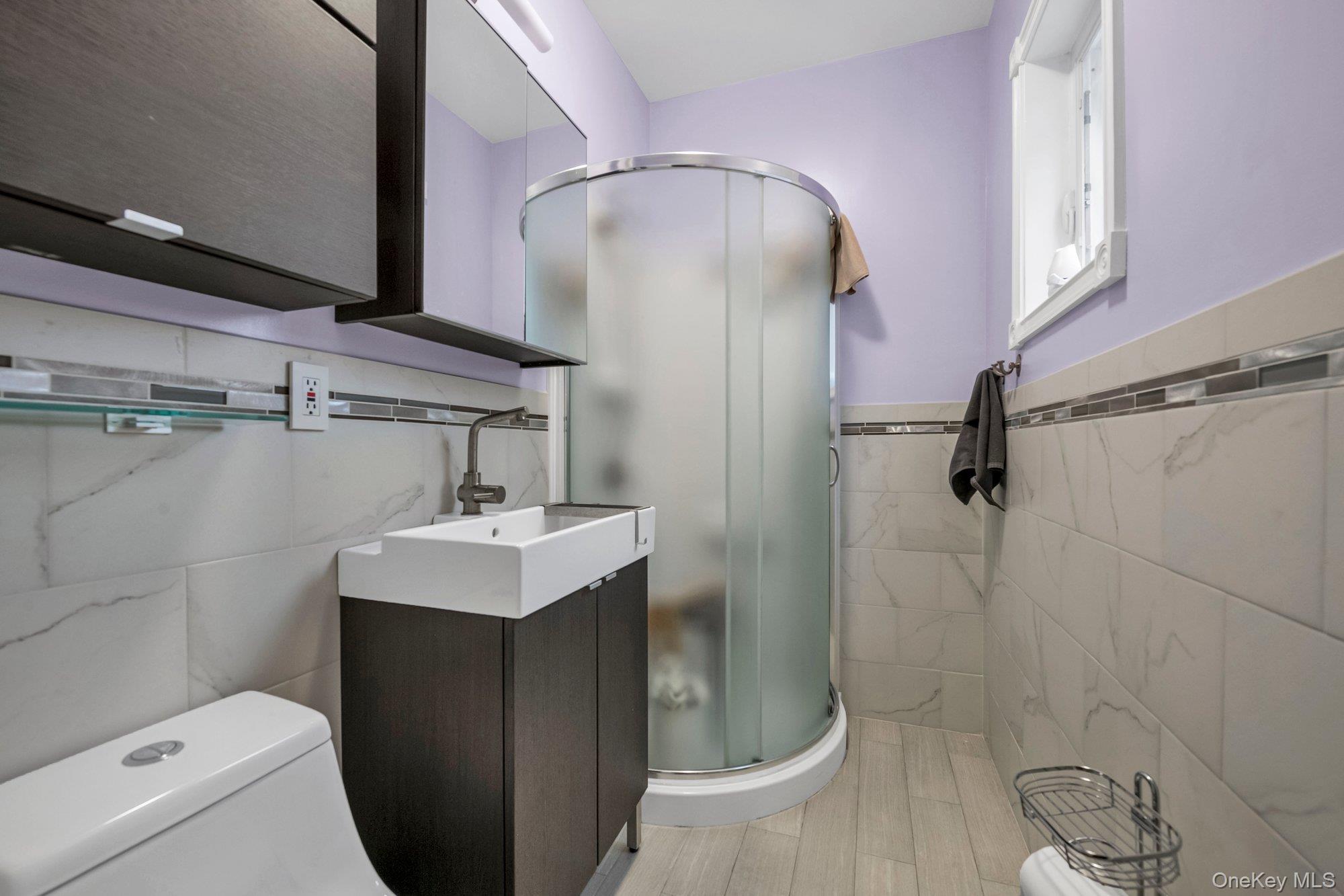 Single Family Colden  Bronx, NY 10462, MLS-972107-8