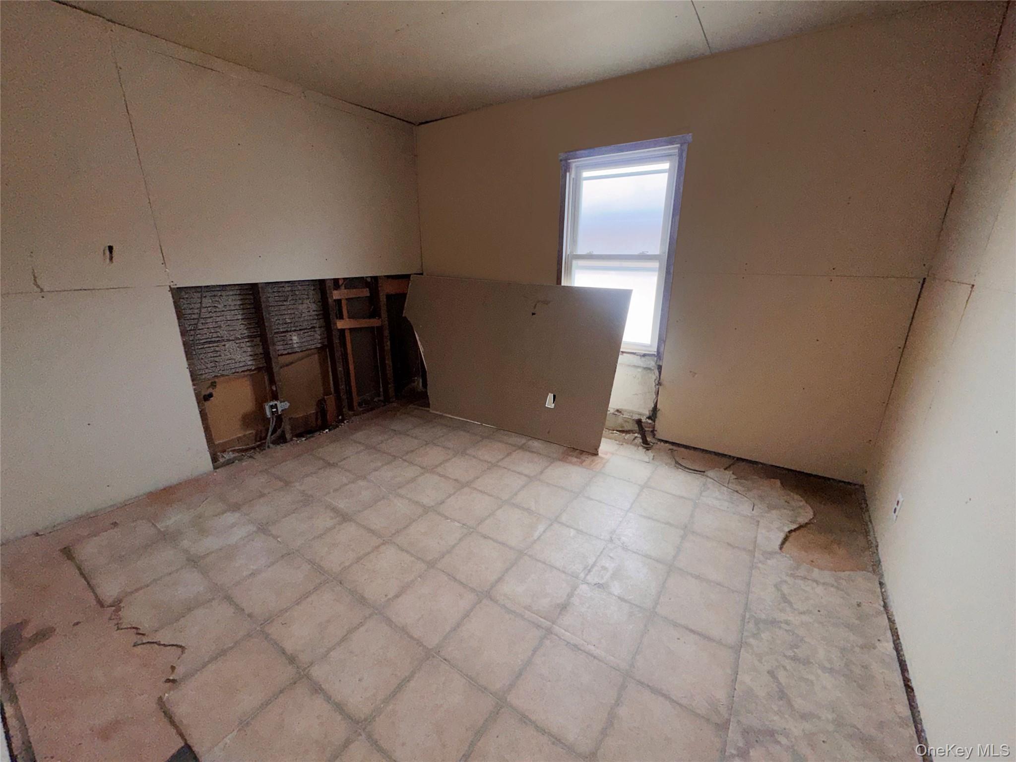 Single Family Vermont  Suffolk County, NY 11704, MLS-972122-15