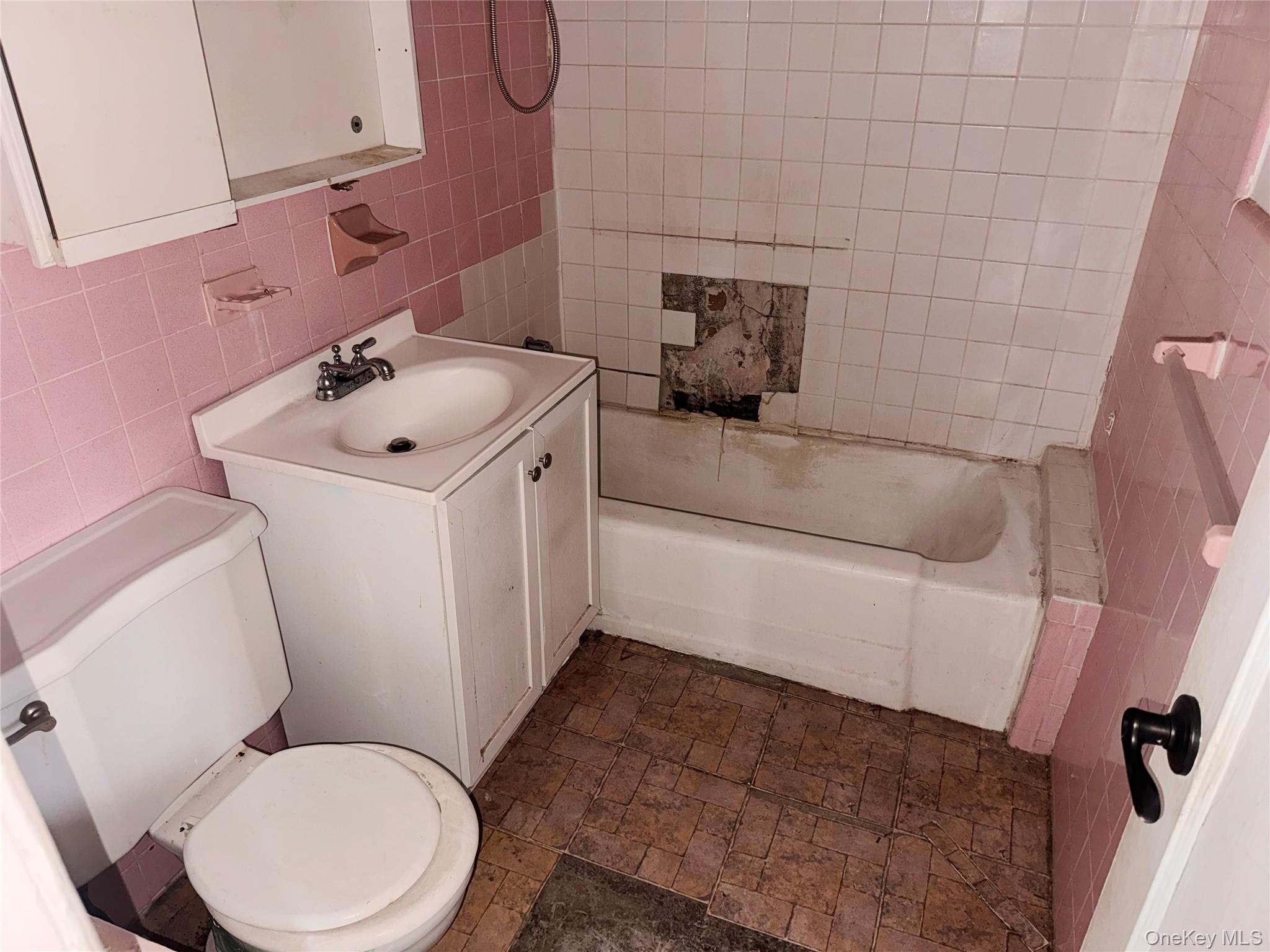 Single Family Vermont  Suffolk County, NY 11704, MLS-972122-8