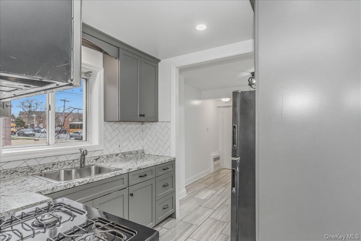 Apartment Avenue J  Brooklyn, NY 11236, MLS-972196-12