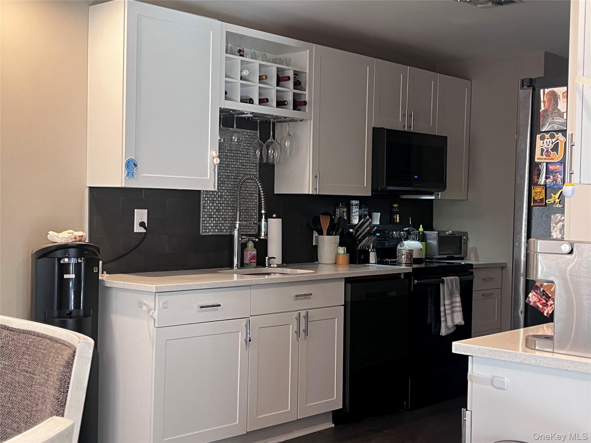 Condo Vista  Suffolk County, NY 11949, MLS-972207-6