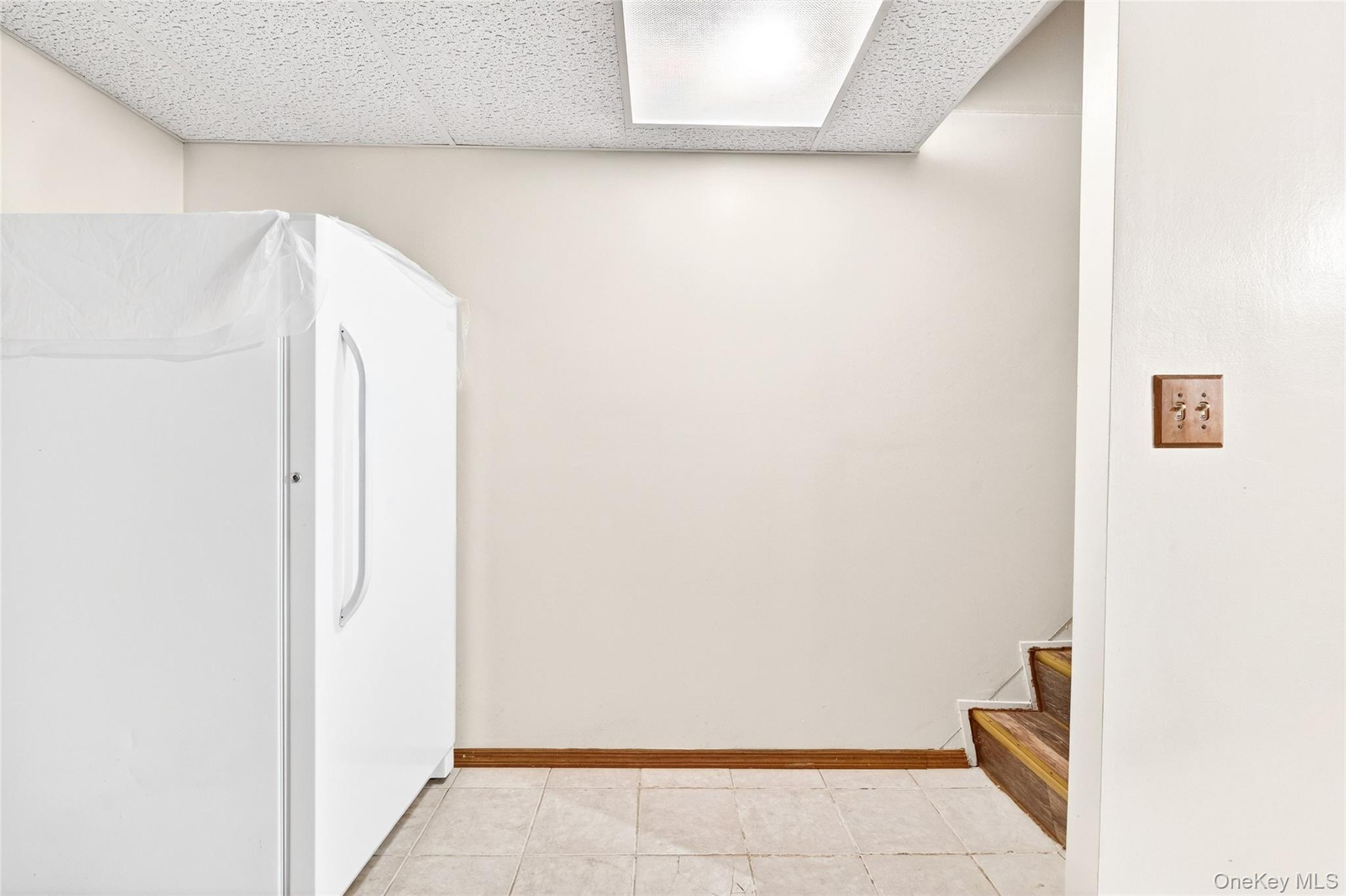 Single Family Harding  Bronx, NY 10465, MLS-972208-30