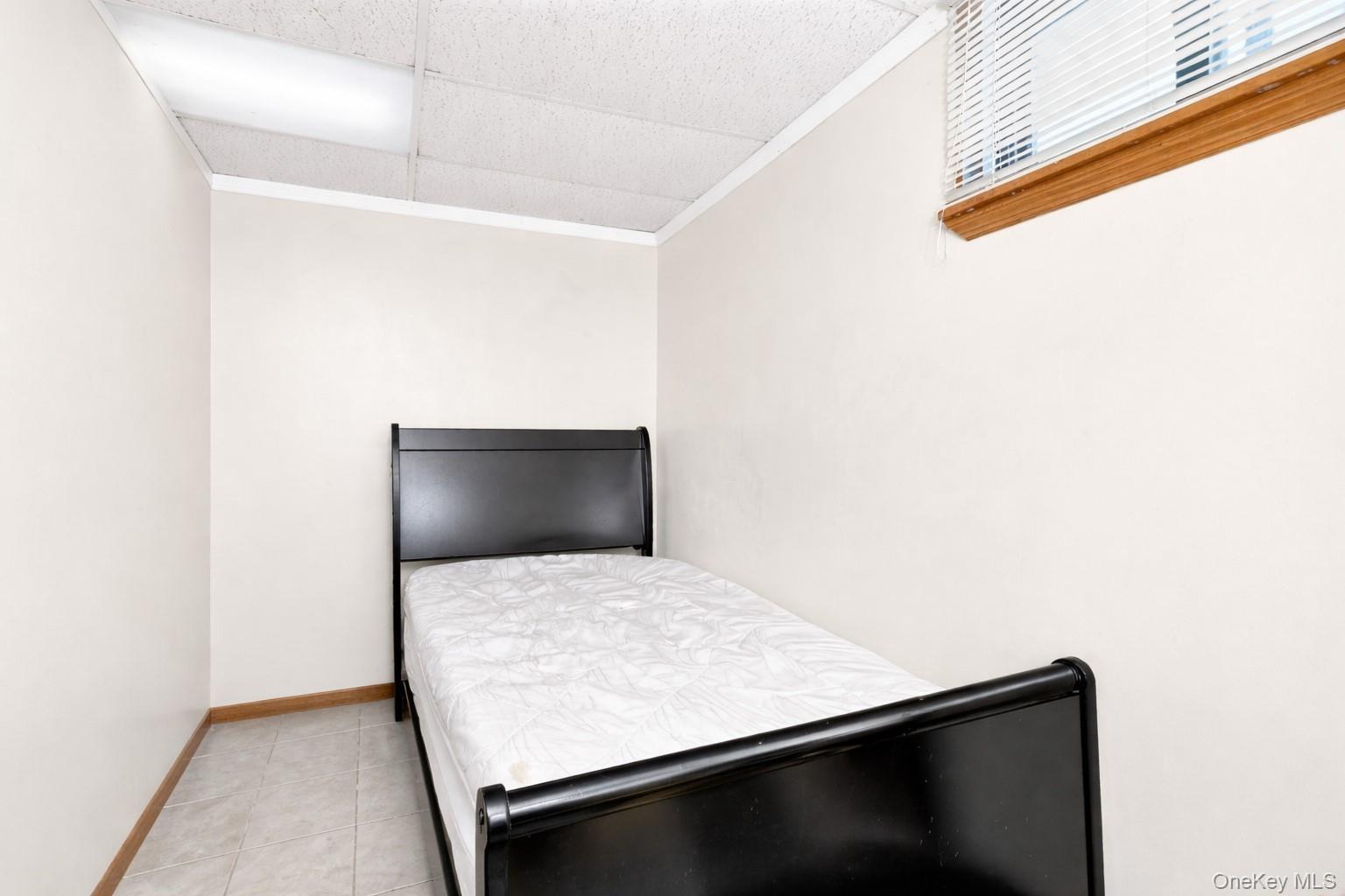 Single Family Harding  Bronx, NY 10465, MLS-972208-31