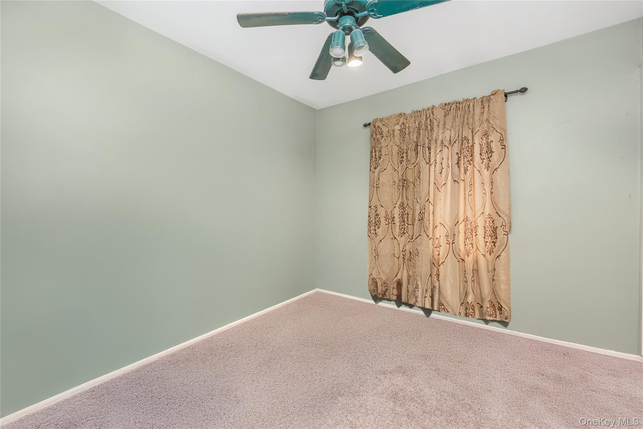 Single Family 3rd  Suffolk County, NY 11779, MLS-972226-14