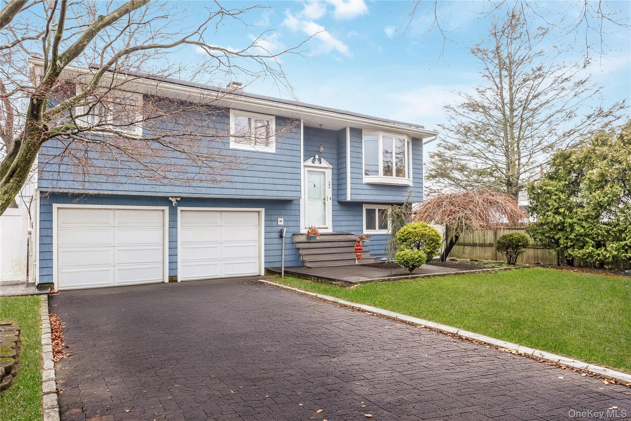 Single Family 3rd  Suffolk County, NY 11779, MLS-972226-3