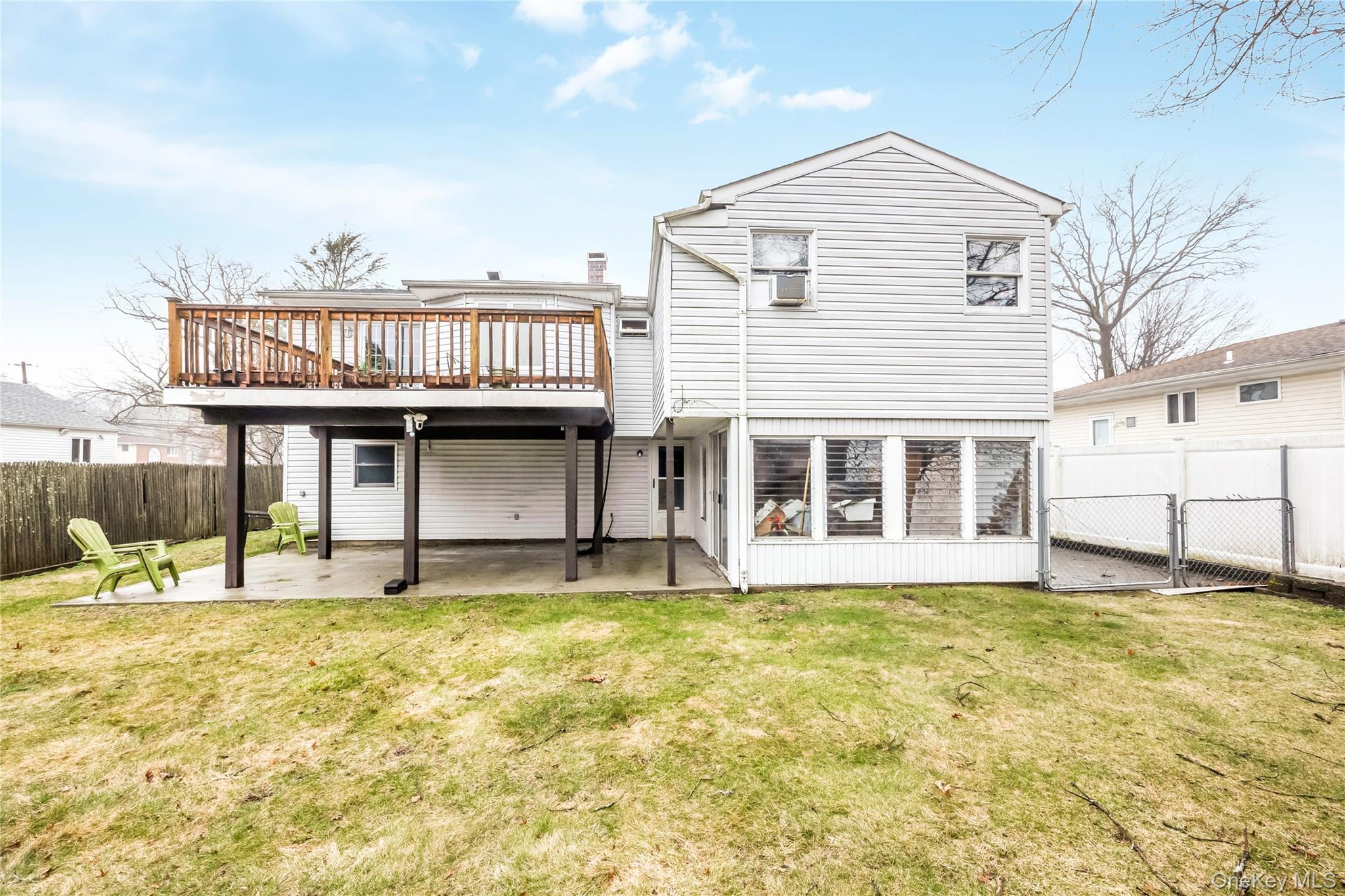 Single Family 3rd  Suffolk County, NY 11779, MLS-972226-33