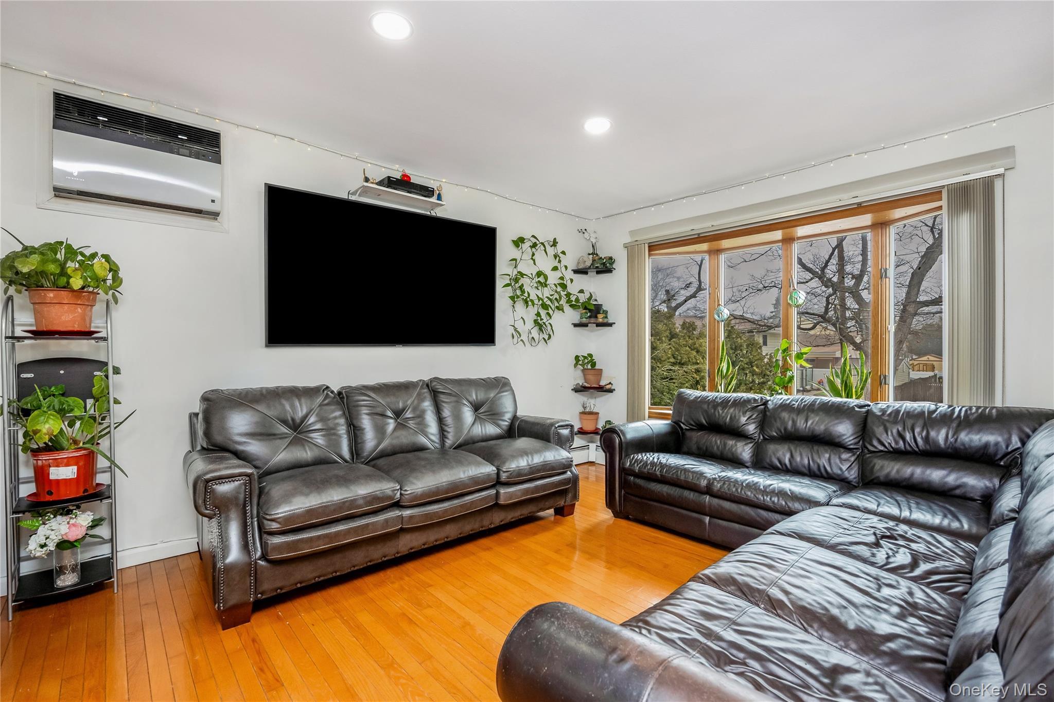 Single Family 3rd  Suffolk County, NY 11779, MLS-972226-4