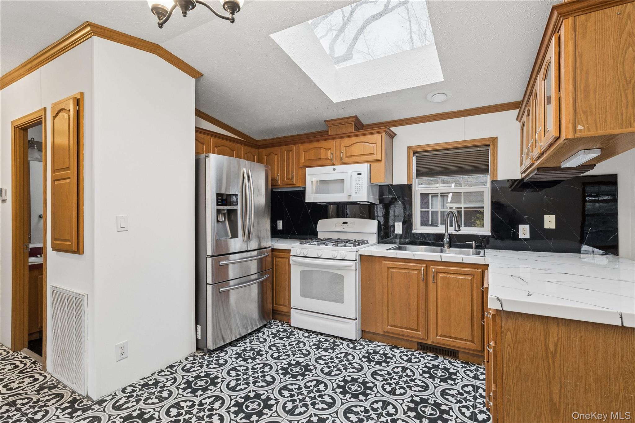 Single Family Hubbard Ave #5  Suffolk County, NY 11901, MLS-972229-14