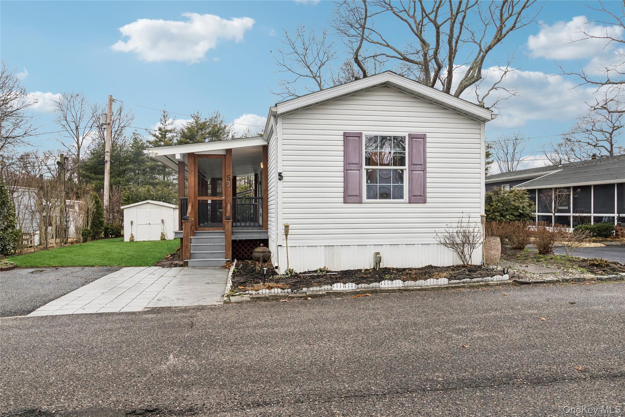 Single Family Hubbard Ave #5  Suffolk County, NY 11901, MLS-972229-34