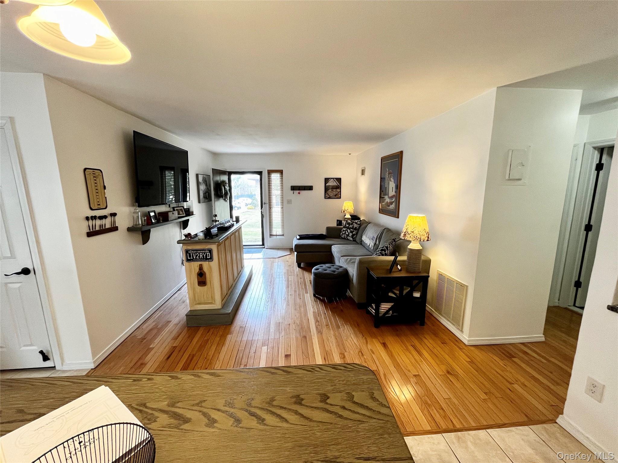 Coop Pine  Suffolk County, NY 11784, MLS-972263-5