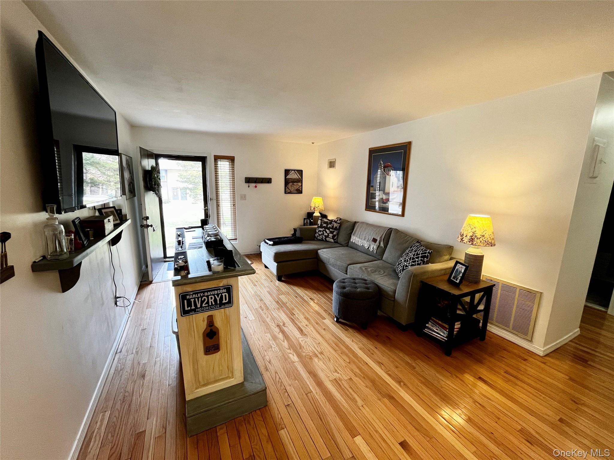 Coop Pine  Suffolk County, NY 11784, MLS-972263-7