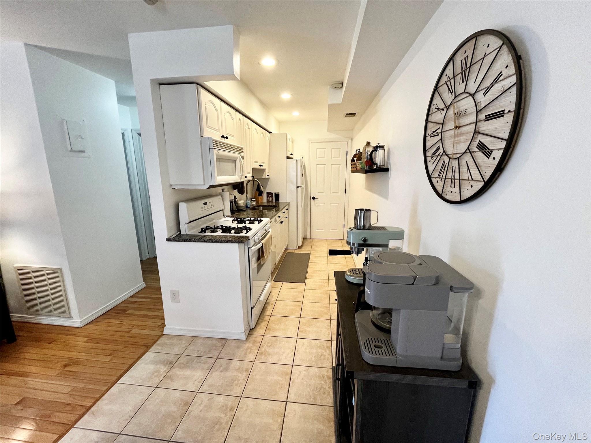 Coop Pine  Suffolk County, NY 11784, MLS-972263-8