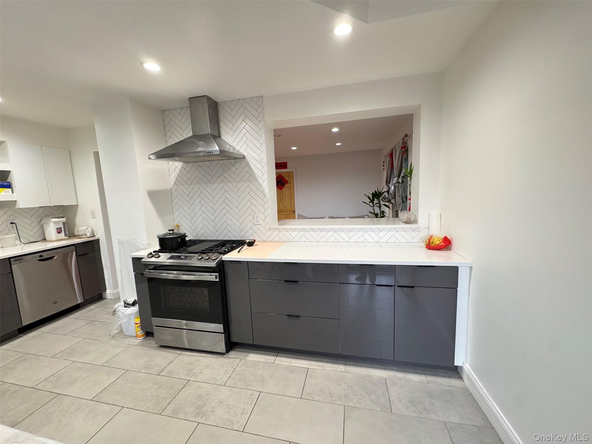 Single Family 90th  Queens, NY 11421, MLS-972268-20