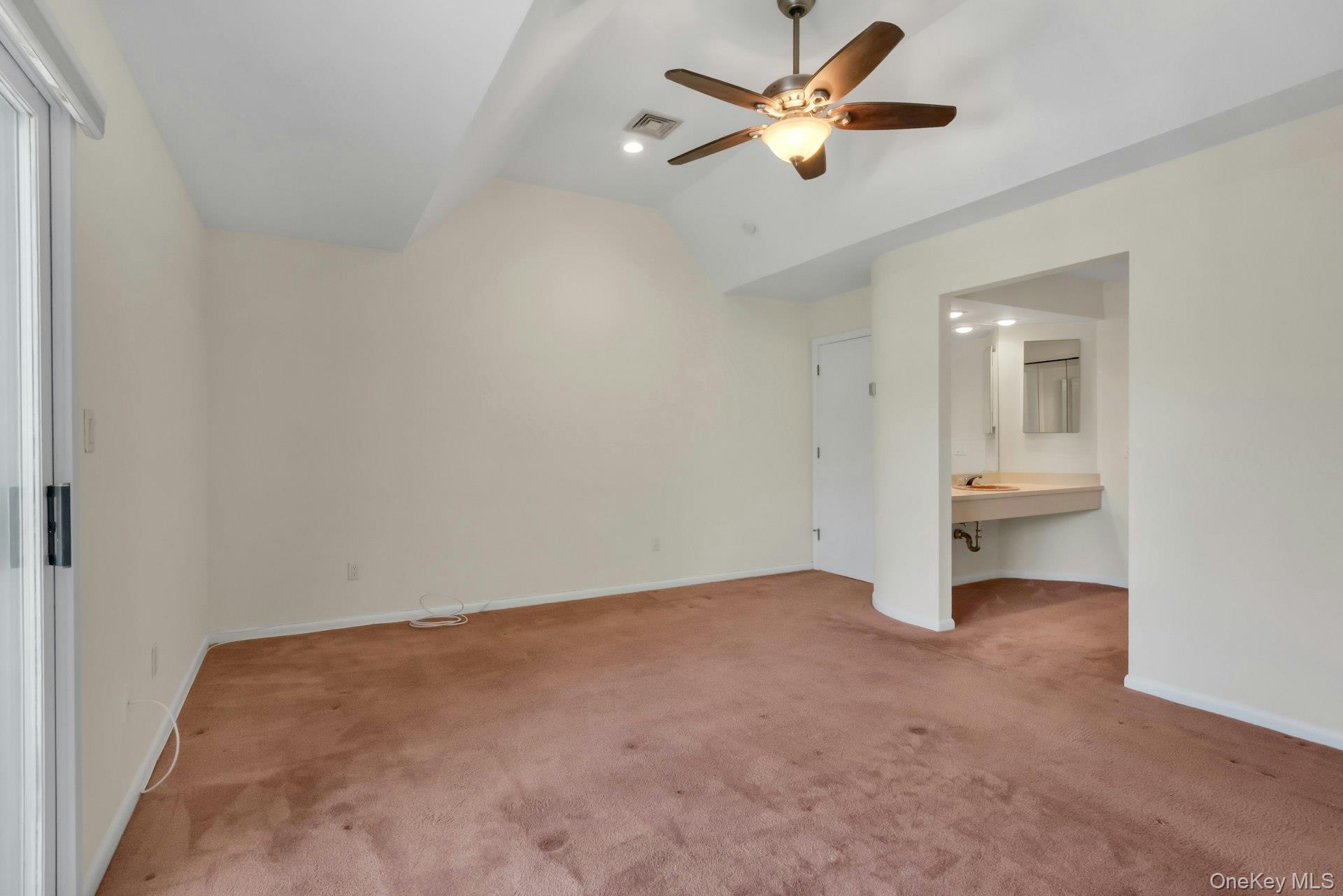 Condo Spring Pond Westchester County, NY 10562, MLS-972271-21