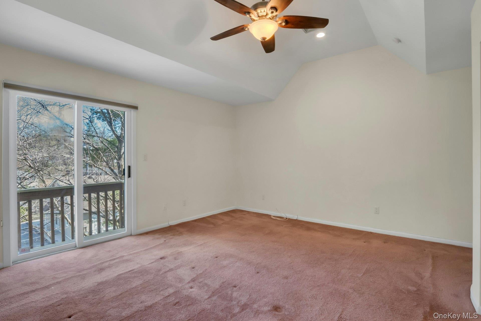 Condo Spring Pond Westchester County, NY 10562, MLS-972271-22