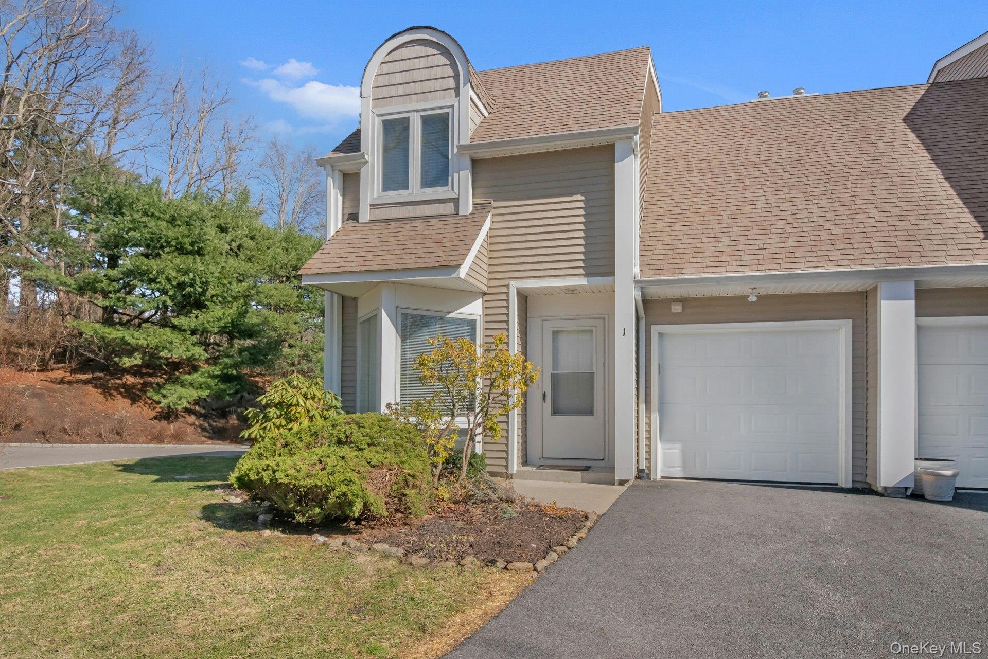 Condo Spring Pond Westchester County, NY 10562, MLS-972271-3