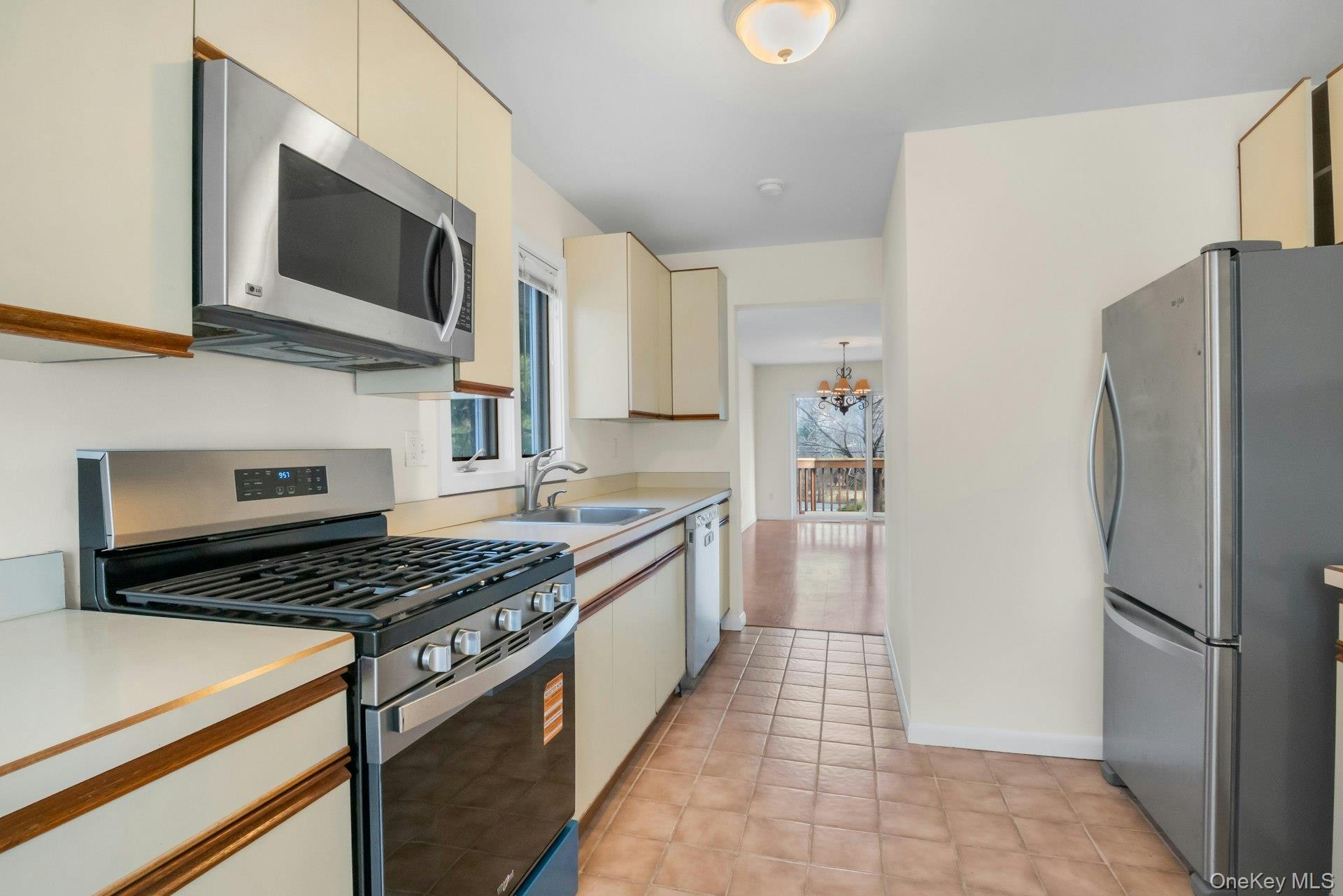 Condo Spring Pond Westchester County, NY 10562, MLS-972271-7