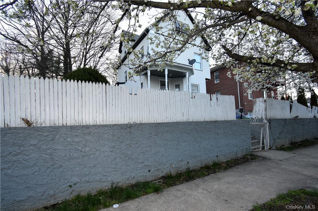 Single Family Pratt  Westchester County, NY 10550, MLS-972314-2