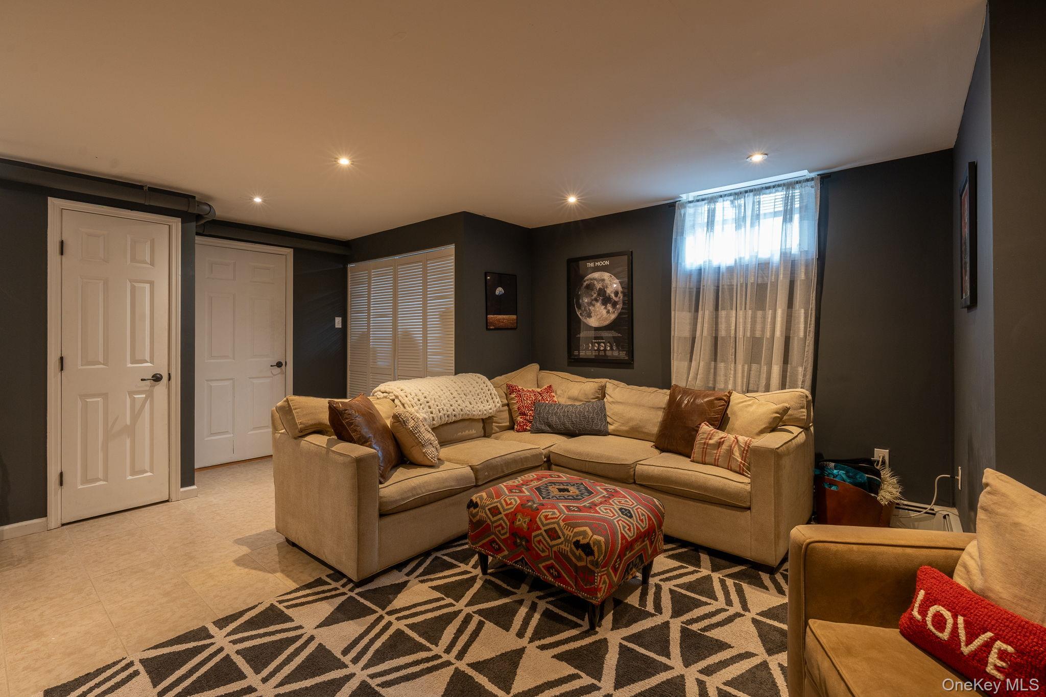 Single Family Sunrise Orange County, NY 12553, MLS-972319-40