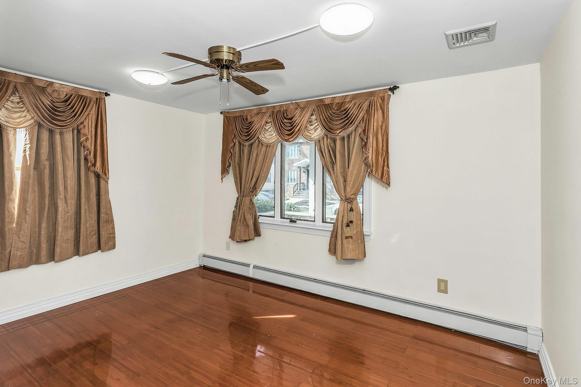 Single Family 262nd Street Queens, NY 11004, MLS-972321-16