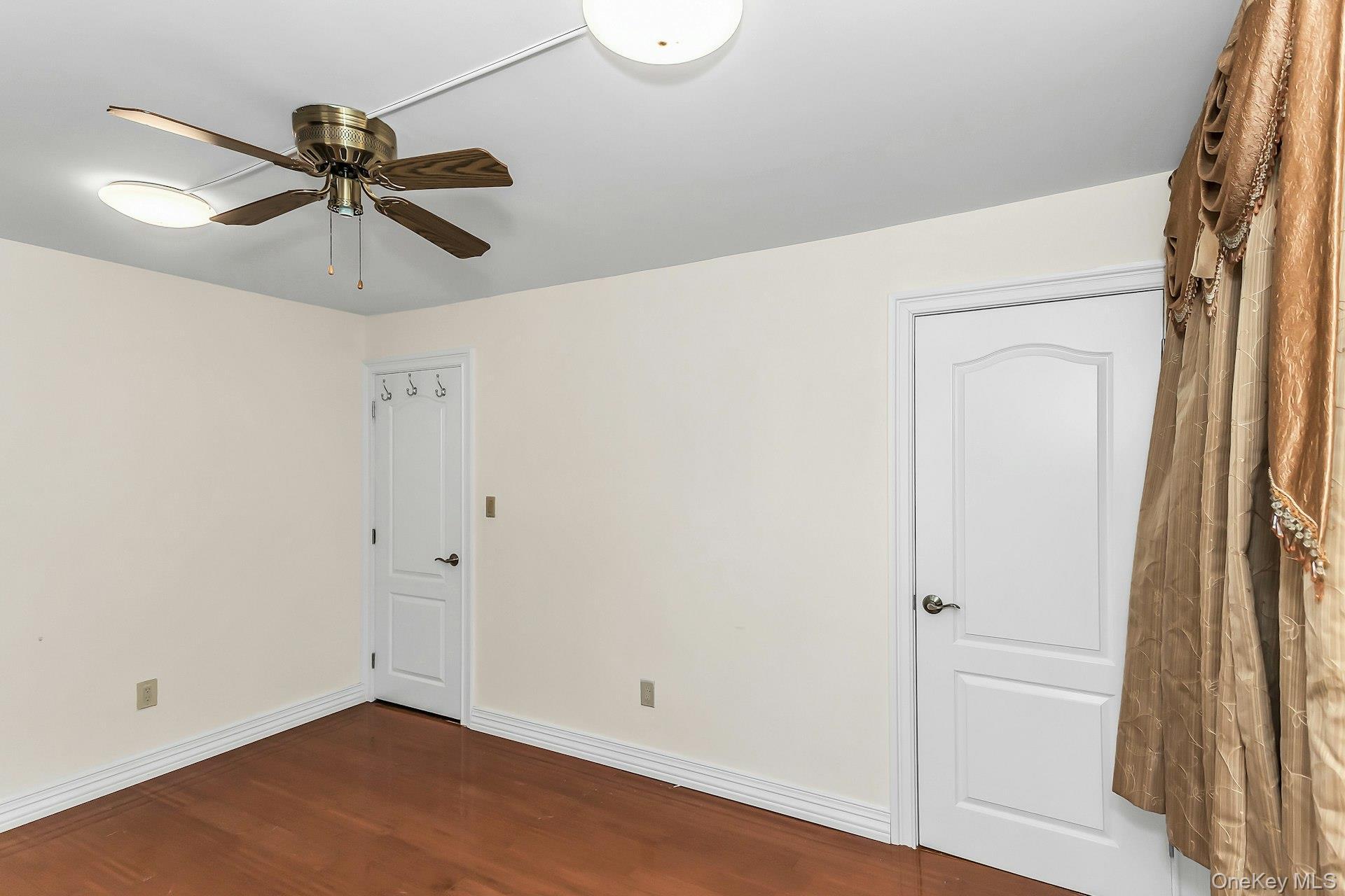Single Family 262nd Street Queens, NY 11004, MLS-972321-17
