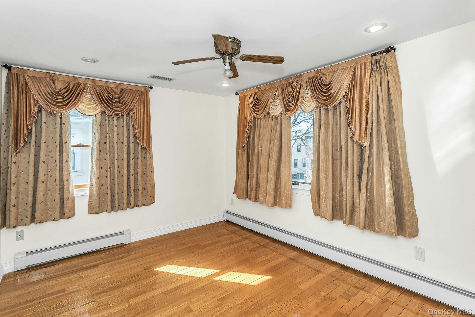 Single Family 262nd Street Queens, NY 11004, MLS-972321-24
