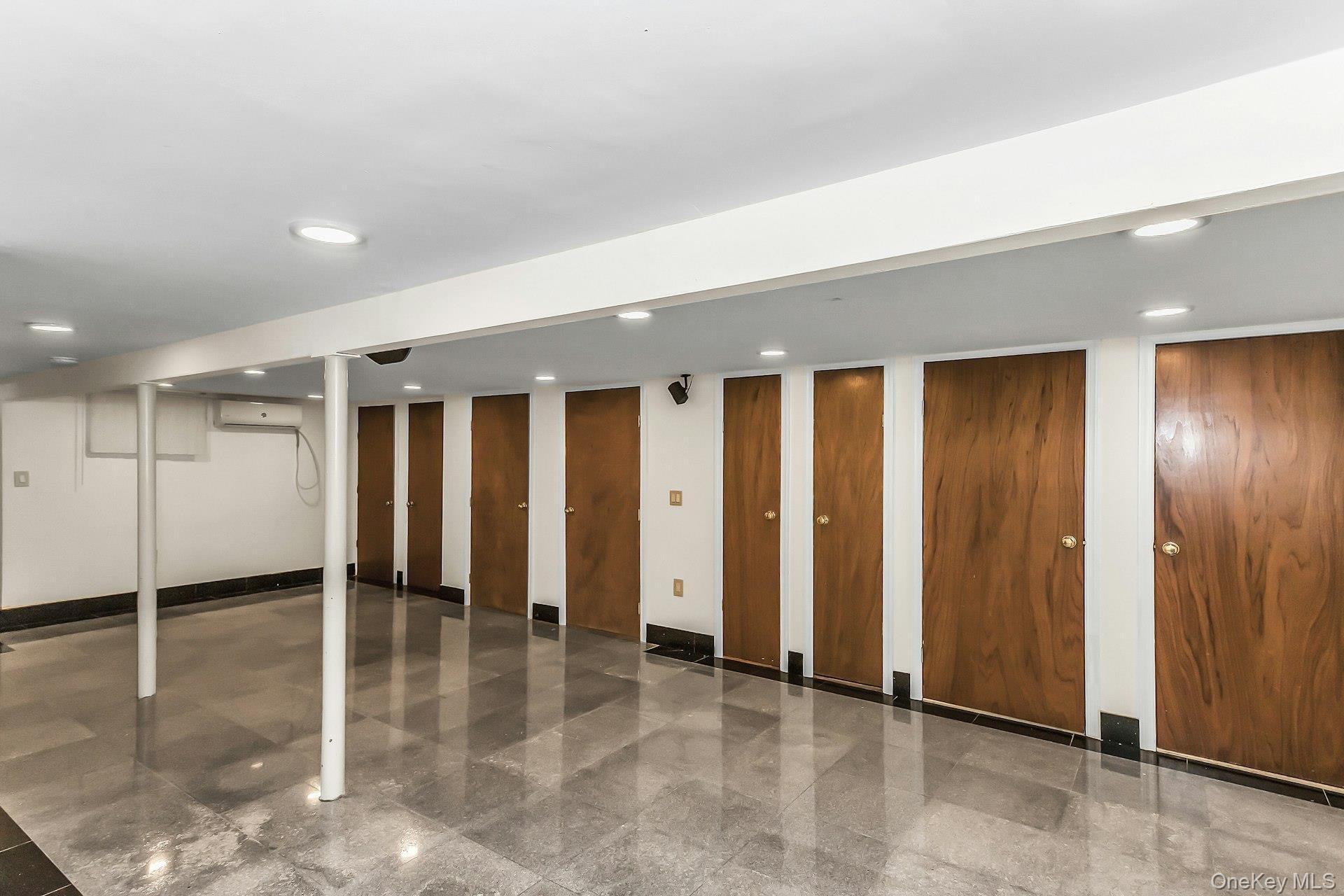 Single Family 262nd Street Queens, NY 11004, MLS-972321-27