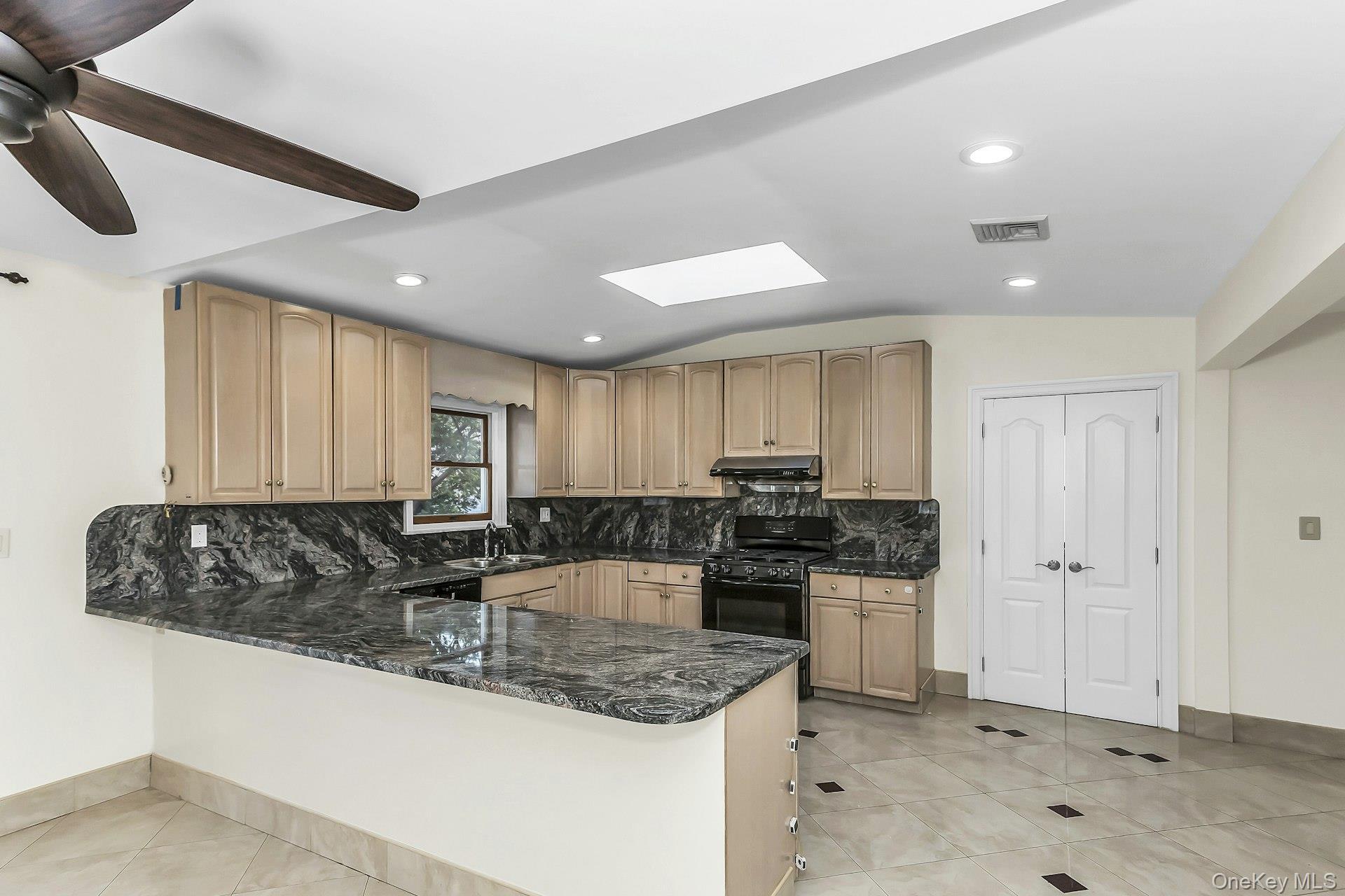 Single Family 262nd Street Queens, NY 11004, MLS-972321-8