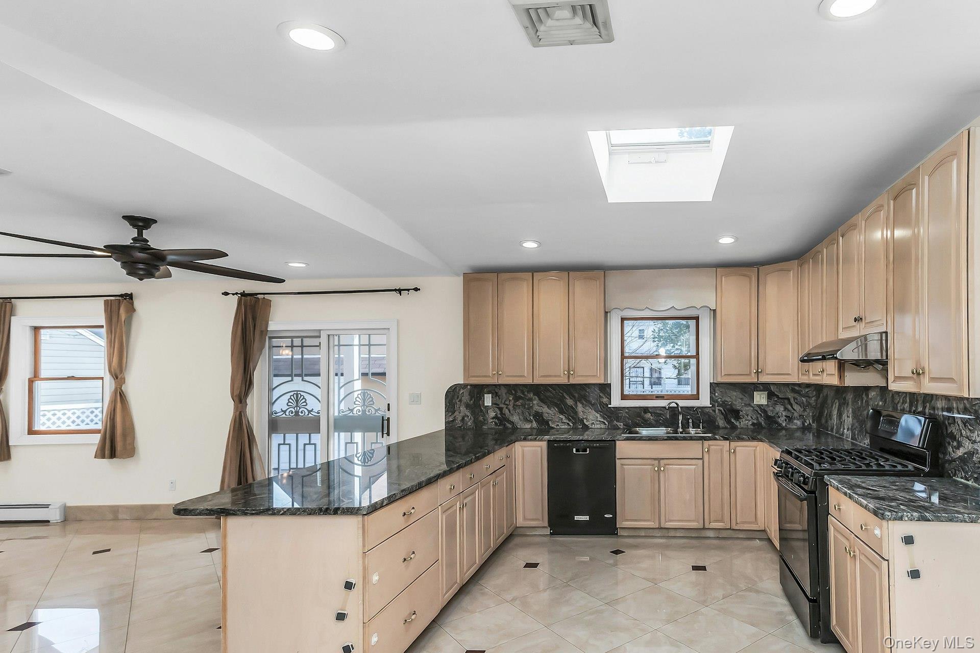 Single Family 262nd Street Queens, NY 11004, MLS-972321-9