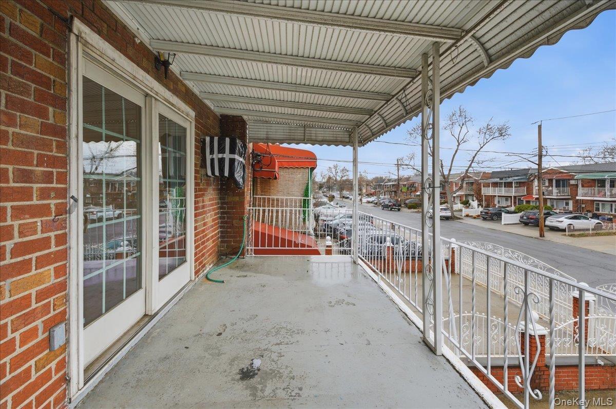 Single Family Hollywood  Bronx, NY 10465, MLS-972328-2