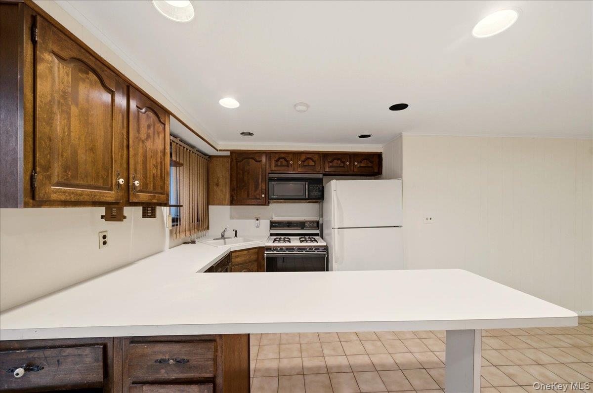 Single Family Hollywood  Bronx, NY 10465, MLS-972328-20