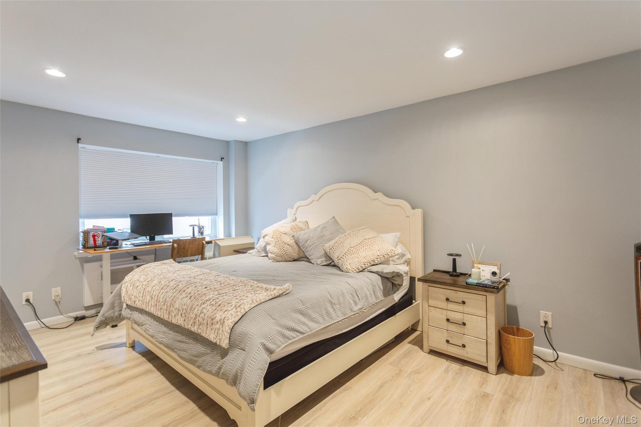 Coop Broadway Nassau County, NY 11561, MLS-972332-16