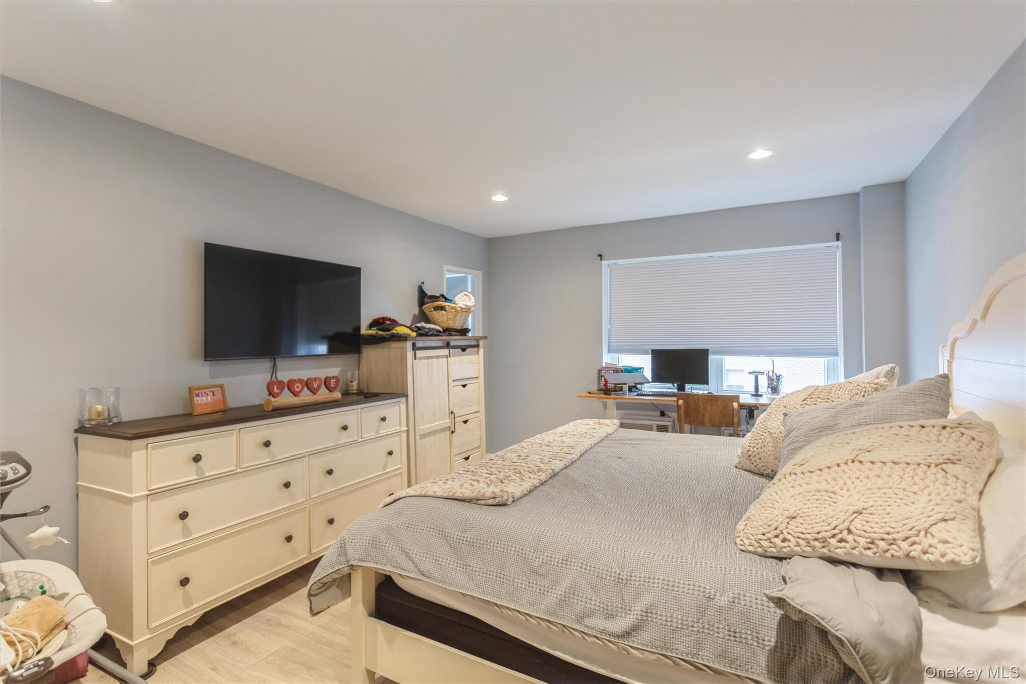 Coop Broadway Nassau County, NY 11561, MLS-972332-17