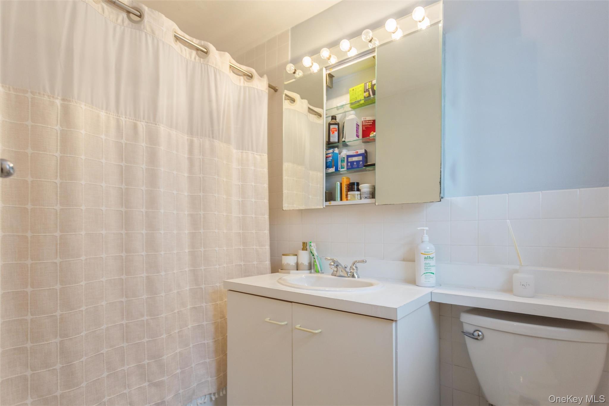 Coop Broadway Nassau County, NY 11561, MLS-972332-21