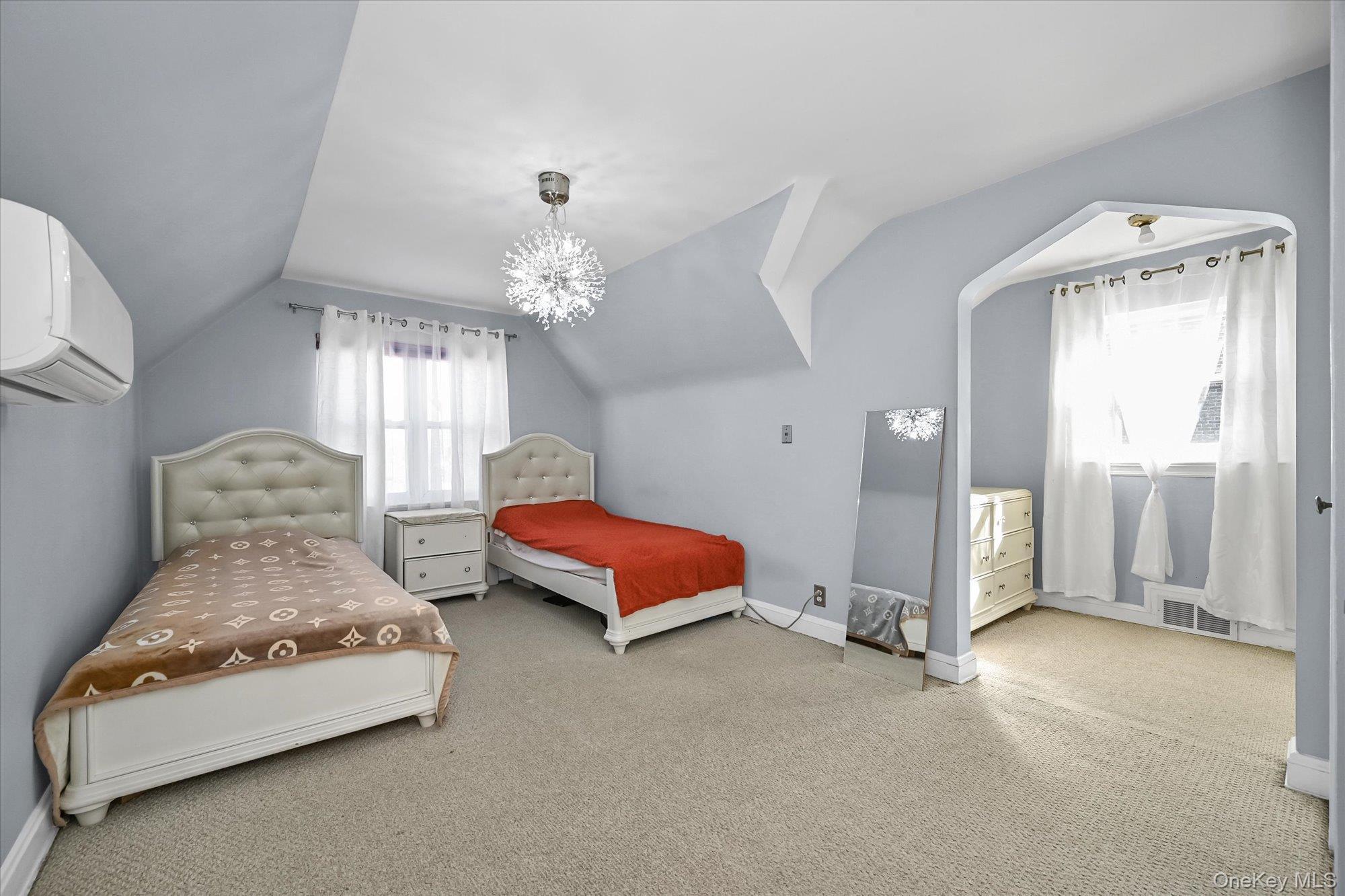 Single Family Cambridge  Queens, NY 11432, MLS-972360-15