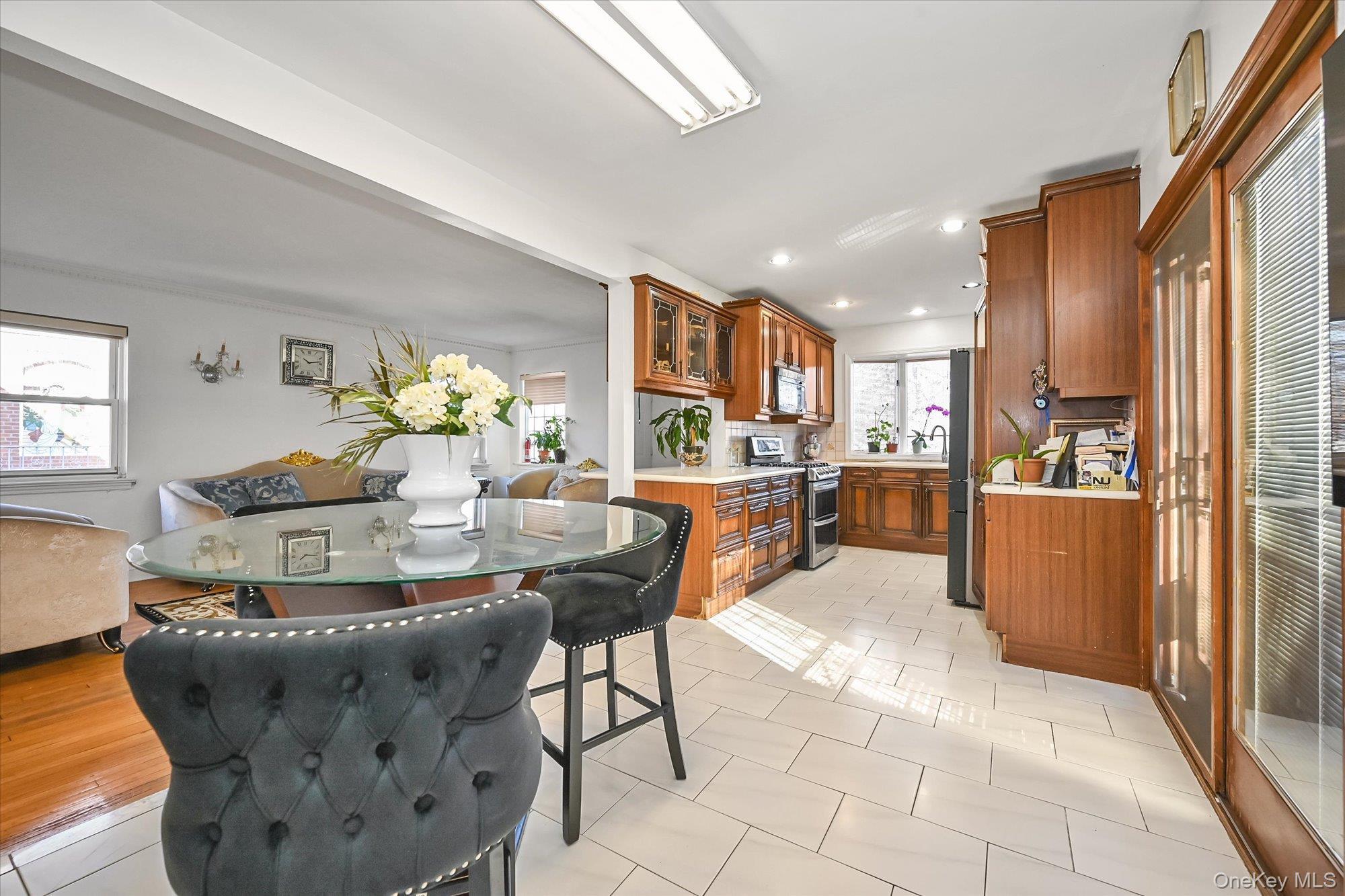 Single Family Cambridge  Queens, NY 11432, MLS-972360-7