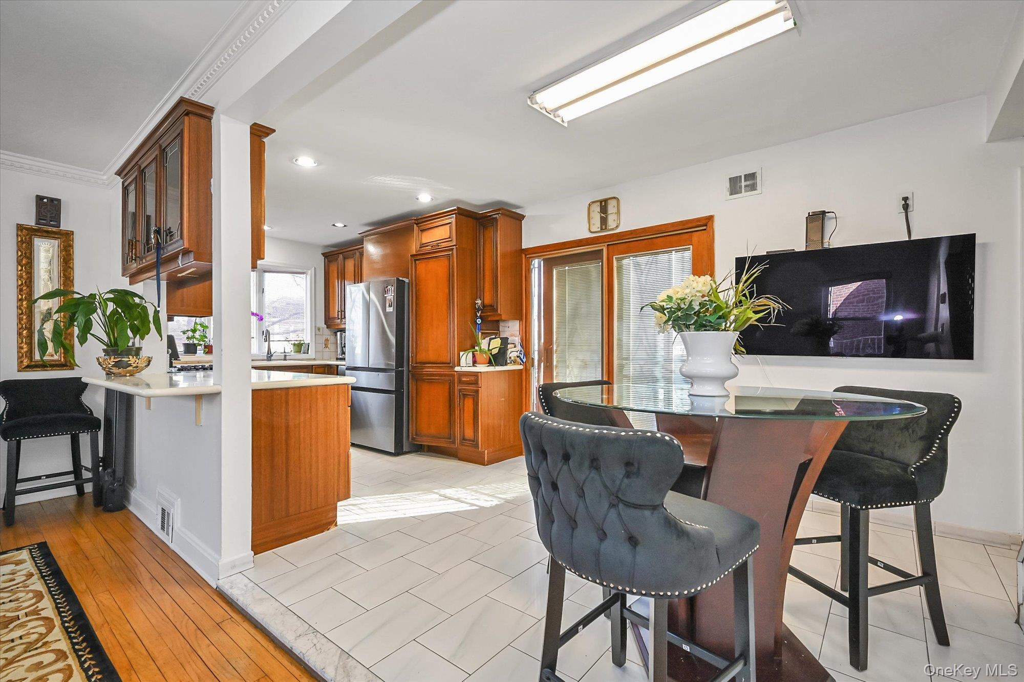 Single Family Cambridge  Queens, NY 11432, MLS-972360-8