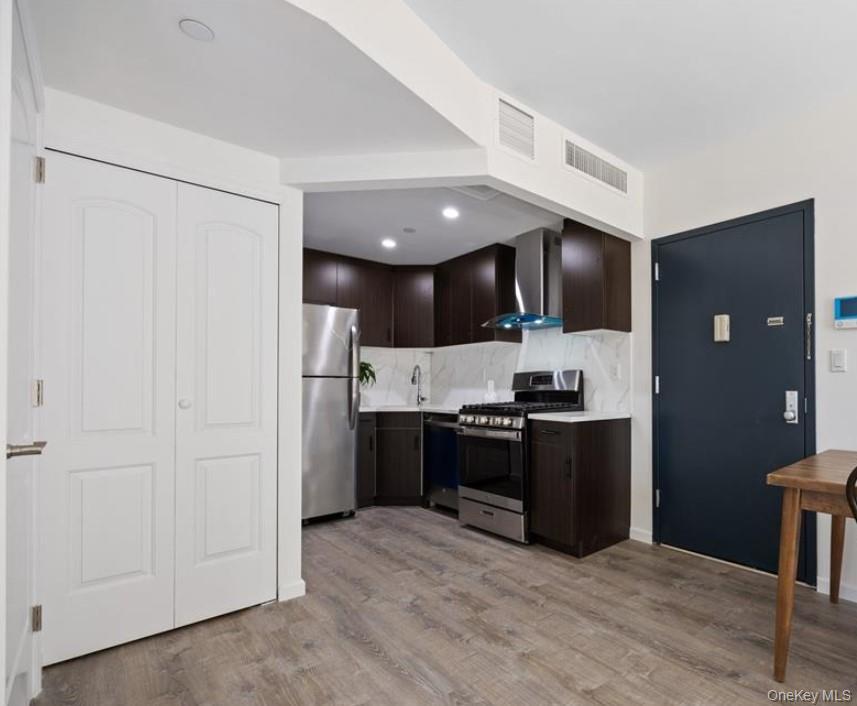 Condo 64th Queens, NY 11374, MLS-972369-6