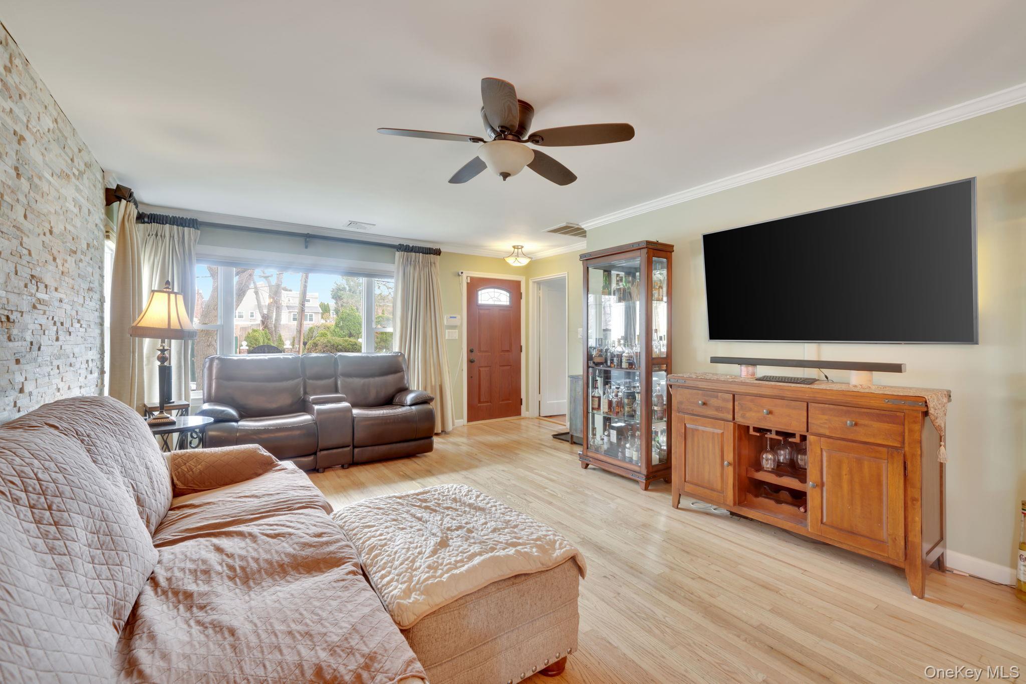 Single Family 12th  Queens, NY 11357, MLS-972384-5