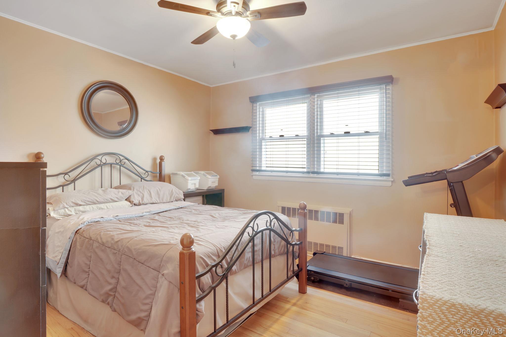 Single Family 12th  Queens, NY 11357, MLS-972384-7