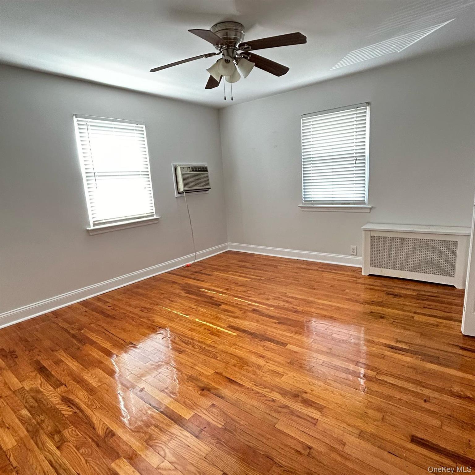 Single Family 182nd  Queens, NY 11366, MLS-972407-13