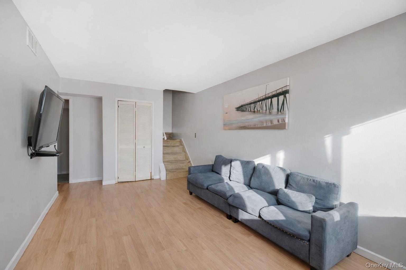 Single Family Mersereau  Staten Island, NY 10303, MLS-972420-3