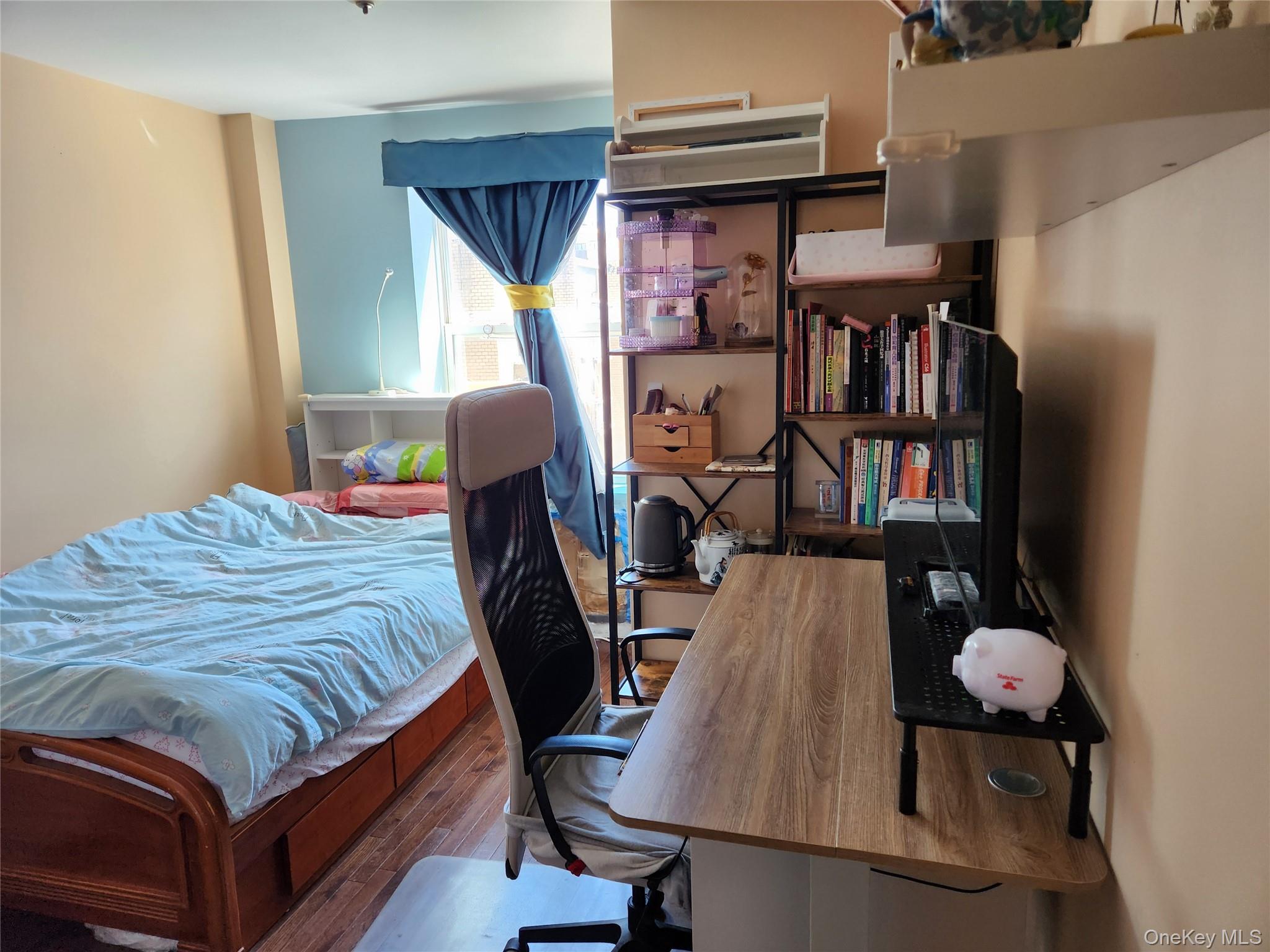 Condo 35th  Queens, NY 11354, MLS-972430-6