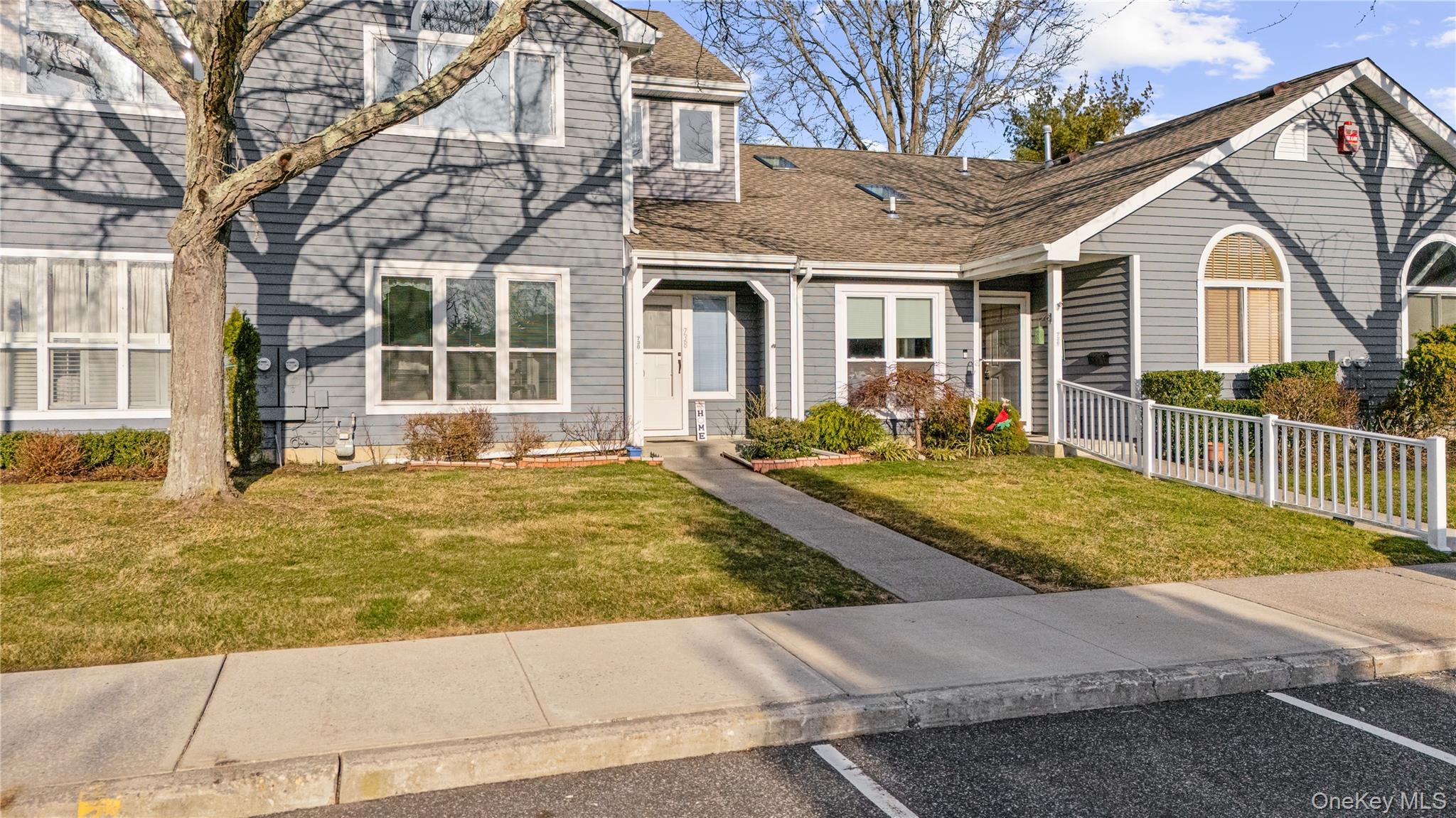 Single Family Birchwood Park  Suffolk County, NY 11953, MLS-972454-2