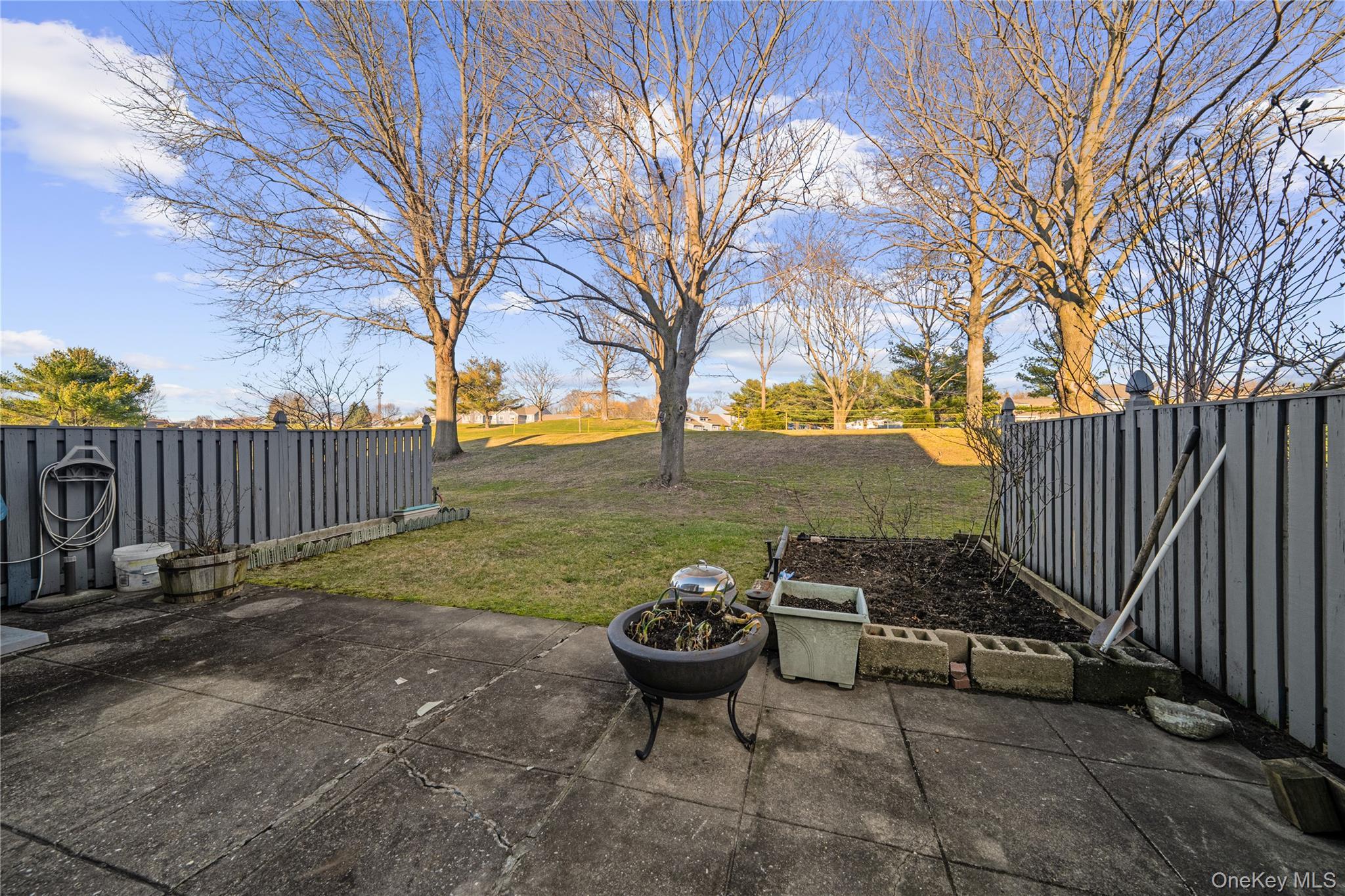 Single Family Birchwood Park  Suffolk County, NY 11953, MLS-972454-28