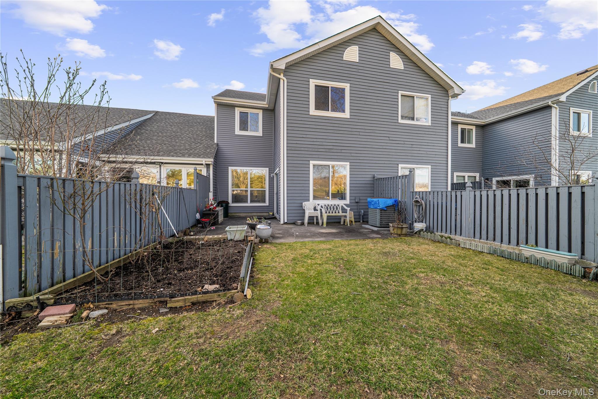 Single Family Birchwood Park  Suffolk County, NY 11953, MLS-972454-29