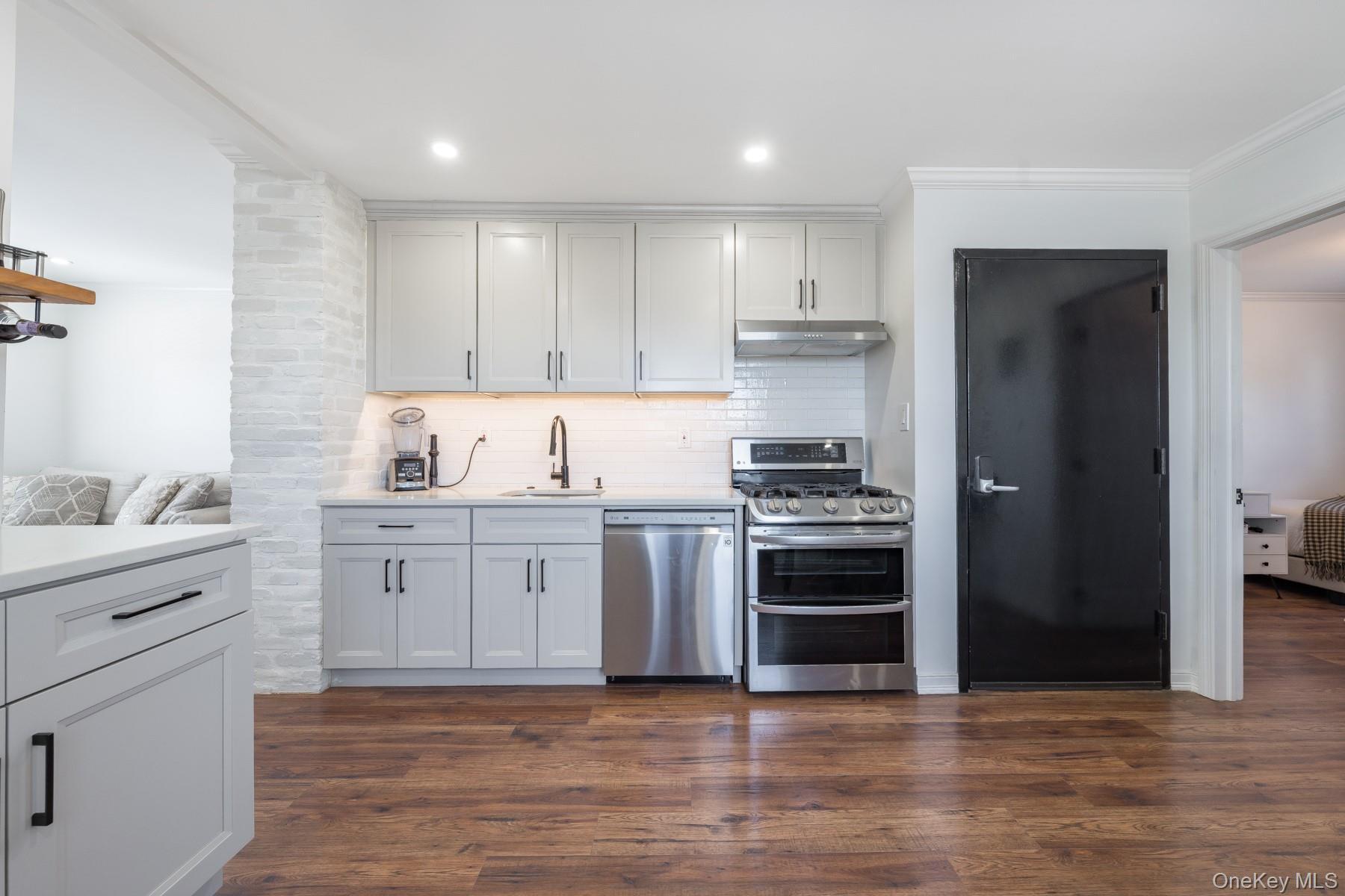 Single Family 107th  Queens, NY 11433, MLS-972459-37